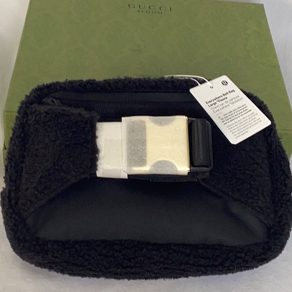 Lululemon everywhere belt bag - Picture 4 of 7